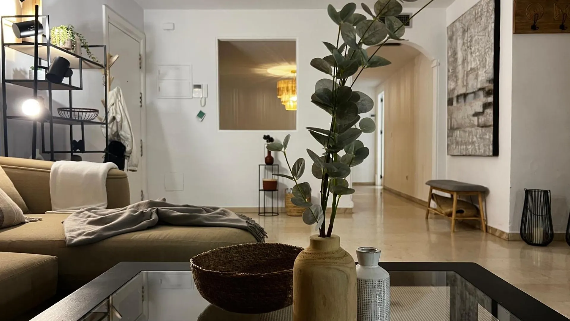 Impeccable Large Apartment With Immense Terrace And Private Garden Overlooking The Mountain, Featuring 2 Bedrooms And Sleeping Up To 4 Guests Located 100 Meters From Plaza Maestranza Marbella 0*,