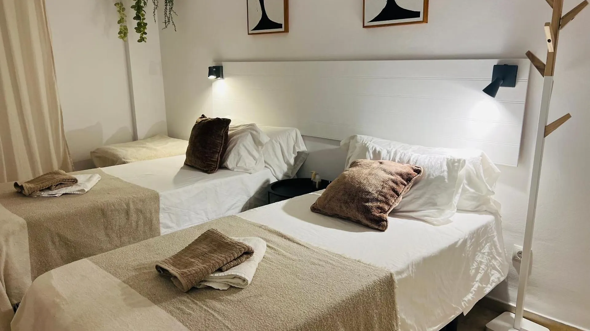 Impeccable Large Apartment With Immense Terrace And Private Garden Overlooking The Mountain, Featuring 2 Bedrooms And Sleeping Up To 4 Guests Located 100 Meters From Plaza Maestranza Marbella 0*,